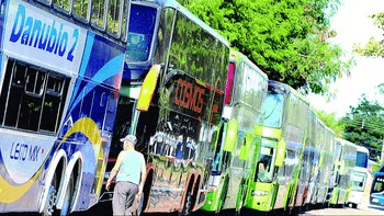 Destituyen al administrador de la  Terminal Bimodal y se reanuda el  servicio de buses en Santa Cruz