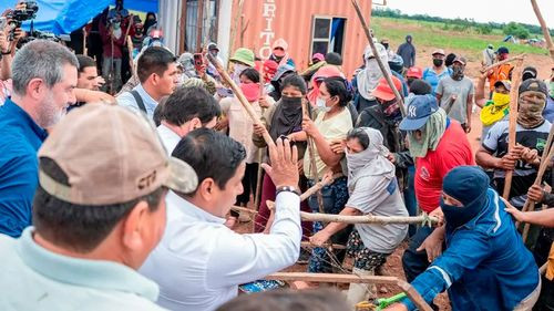 Camacho ingresa al predio Patujú junto al alcalde de Montero y Zvonko Matkovic
