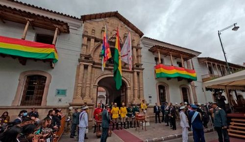 Ayllón propone posesión en Sucre