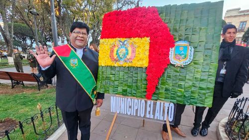 Alcalde de El Alto participa en homenaje patrio por los 201 años de la independencia de Bolivia