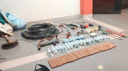 Aprehenden a presunta banda de “jucus” con arsenal explosivo en mina de Porco