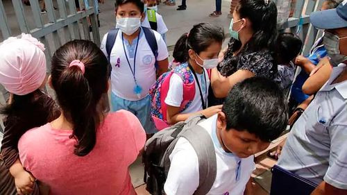 Padres critican ampliación del descanso escolar en Santa Cruz por casos de sarampión