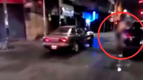 Youtuber argentino graba en vivo un asalto en la Ceja de El Alto y denuncia la inseguridad