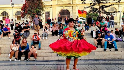 Bolivianos en Antofagasta destacan el Día Nacional de la Morenada
