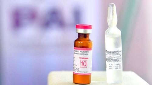 Inicia campaña de vacunación contra el sarampión en colegios de Santa Cruz