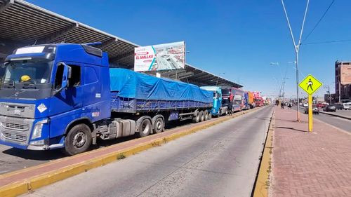 Transporte pesado opera solo el 30 por ciento de sus vehículos por falta de diésel