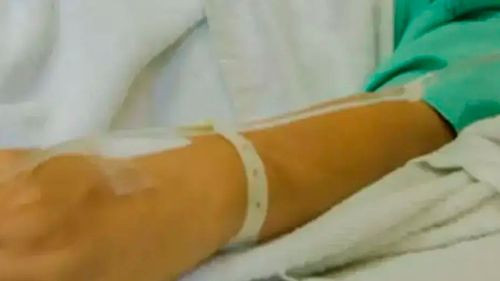 Intentó quemar a su pareja porque ella se negó a beber alcohol