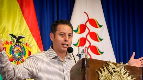 Lara cuestiona a Rodrigo Paz por designar a un odontólogo como viceministro de Deportes