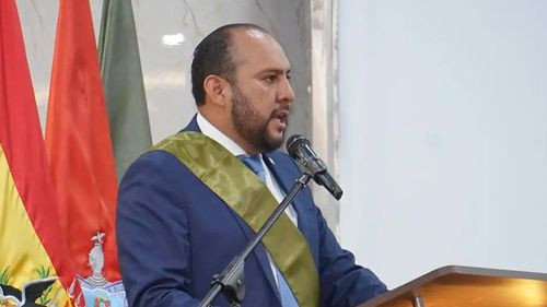 Gobierno ordena investigación sobre ferias de autos indocumentados en Caranavi