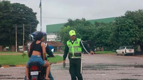 Policía Boliviana reporta 3.000 arrestos por incumplir Auto de Buen Gobierno