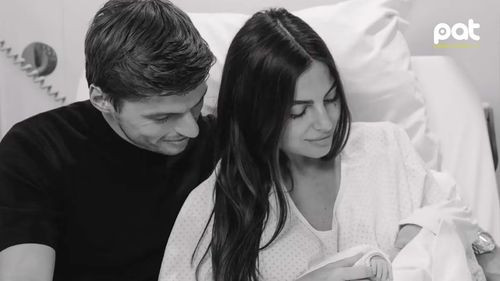 Max Verstappen y Kelly Piquet presentan a su hija Lily al mundo