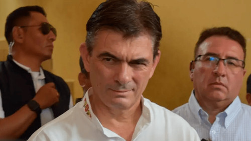 Rodrigo Paz emite su voto y llama a la unidad: “Hoy gana la democracia”