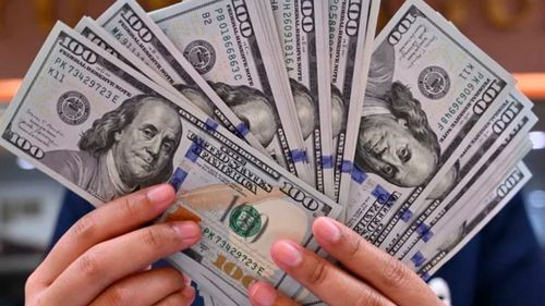 Dólar paralelo cae levemente y se cotiza entre Bs 14.90 y Bs 15.07 en Bolivia