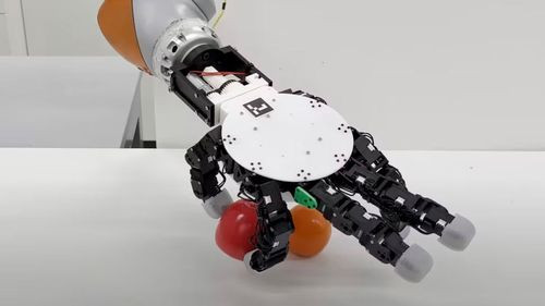 Suiza y MIT crean mano robótica capaz de sujetar objetos mejor que el humano