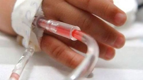 Niña con cáncer fallece en Tambo Quemado tras no poder llegar a La Paz por los bloqueos