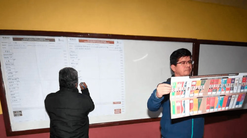 Bolivia perfila segunda vuelta en seis departamentos; Loza lidera el conteo en Cochabamba