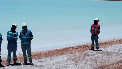 EAU Lithium y YLB firman acuerdo para negociar contrato de litio