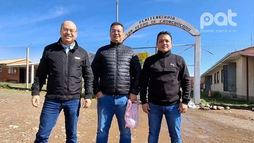 Legisladores de Creemos se reúnen con Luis Fernando Camacho en Chonchocoro