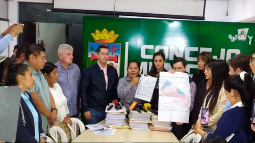 Concejales presentan documentos que señalan cinco propietarios del terreno del Mutualista