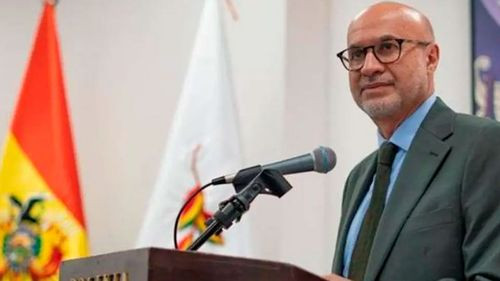 Lupo apela al diálogo ante bloqueos del transporte en La Paz