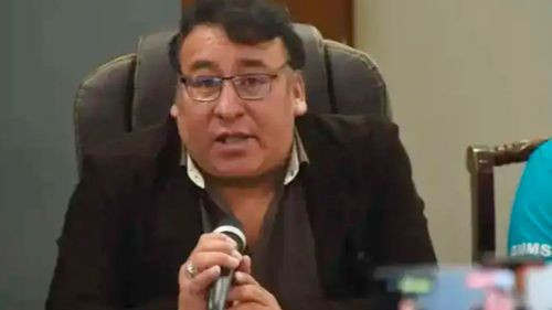 Transporte exige “ente neutral” tras renuncia de Cronembold en YPFB