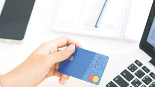 Gobierno restablece uso de tarjetas de débito y crédito en Bolivia y anuncia nuevas condiciones