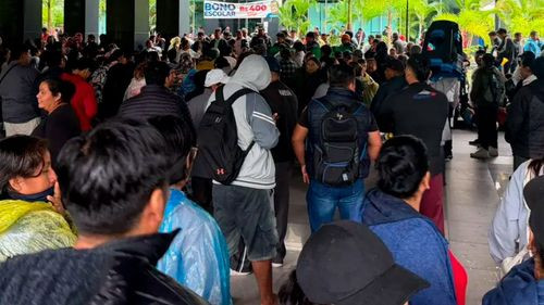 Comerciantes del Mutualista se declaran en emergencia e instalan vigilia en la Quinta Municipal