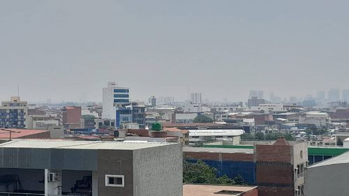 Densa Humareda Cubre A  Santa Cruz, Piden Tomar Precauciones