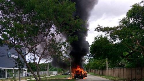 Incendio en la Ruta Porongo: Vehículo Consumido en llamas por cortocircuito