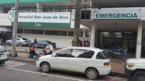  Trabajadores de salud de Santa Cruz levantan el paro de 48 horas y reanudan la atención en hospitales