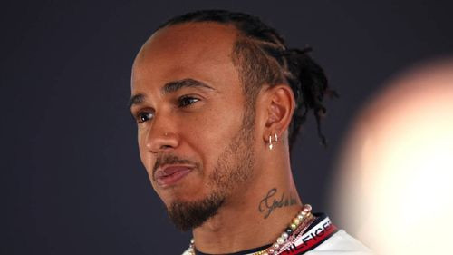 Lewis Hamilton relata el día que estuvo a punto de morir haciendo surf
