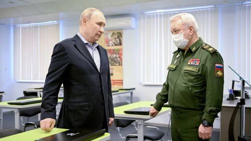 Purga en Defensa: Putin destituye altos cargos