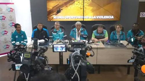 Iván Arias: Con su marcha Evo Morales no puede negociar su candidatura