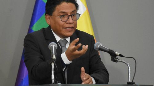 Iván Lima renuncia a su cargo de ministro de Justicia, será reemplazado por César Siles
