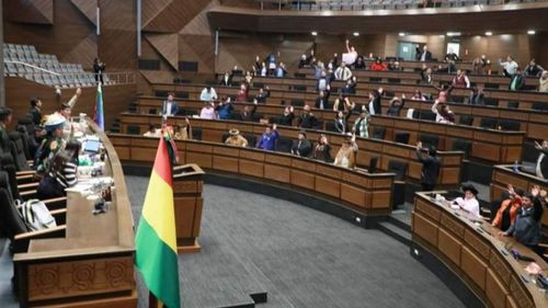 Legislativo pide al TCP revisar fallos contra las judiciales y exhorta al TSE a continuar el proceso electoral