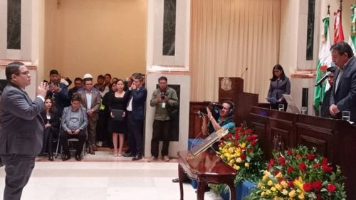 Roger Mariaca es posesionado como nuevo Fiscal general del estado luego de superar los dos tercios en la asamblea Legislativa Plurinacional
