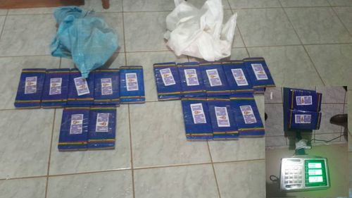 Más de 15 kilos de cocaína fueron encontrados en un vehículo en la carretera cachuela esperanza de Guayaramerín