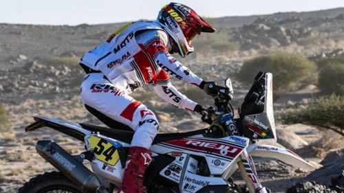 Deportes Nosiglia demuestra su fortaleza y concluye la dura etapa de 48 horas del Dakar, en el puesto 26