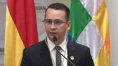 Saucedo jura como presidente del TSJ con la promesa de no someterse a ningún poder