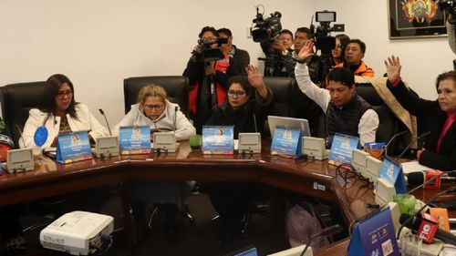 Comisión de Constitución aprueba proyecto de ley de distribución de escaños en Diputados