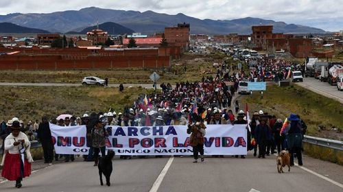 Organizaciones Sociales Inician Marcha desde Patacamaya hacia La Paz en Protesta contra el Gobierno de Luis Arce