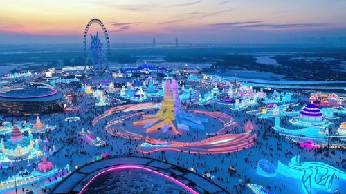 El Festival de Hielo y Nieve de Harbin 2025 deslumbra en China
