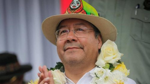 Arce promulga la ley de escaños y habla de garantizar elecciones transparentes