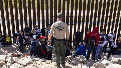 18 estados de EEUU demandan a Trump por intento de acabar con la ciudadanía por nacimiento
