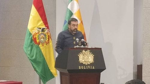 Arce posesiona a Álvaro Ruiz como el nuevo ministro de Medio Ambiente y Agua