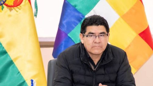 Acusación contra el ministro de Educación: así fue el vertiginoso ascenso de los supuestos sobrinos y ahijada de Omar Veliz, según denuncia