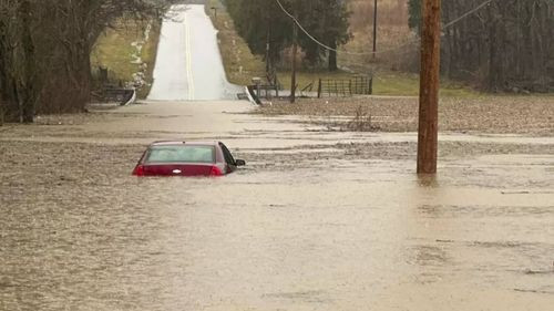 Tormentas e inundaciones en EEUU dejan al menos 9 muertos