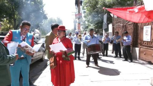 Músicos de Cochabamba renuncian al MAS-IPSP con un minuto de silencio