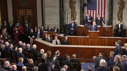 Expulsan a legislador demócrata por interrumpir discurso de Trump en el Capitolio
