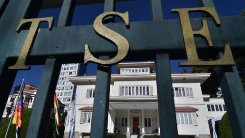 El TSE defiende el avance del calendario electoral y confirma impresión de papeletas pese a impugnaciones